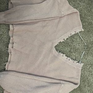 Light pink sweater cropped vneck